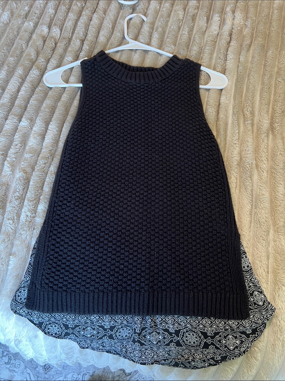 LOFT Black Knit Sleeveless Sweater with Black & White Printed Hem